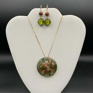 Stunning Venice Murano Green Glass Pendant  and Earring Set